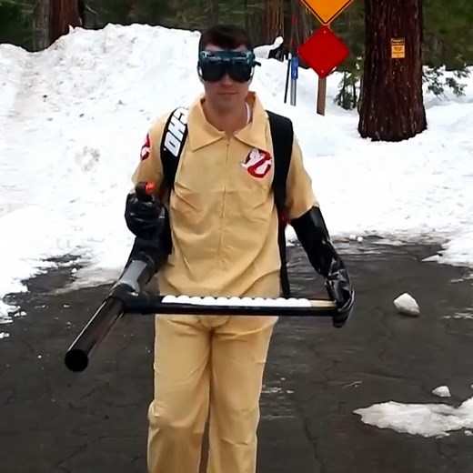Snowball Machine Gun - 13 snowballs in 0.5 seconds flat! | Mark Rober