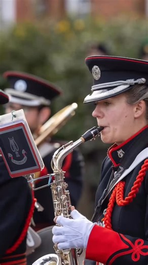 We at the Defence Forces School of Music look forward to celebrating RTÉ’s centenary of Irish radio. 🕑 2 PM 🗓️ Thursday, 15 January 📻 Tune in to RTÉ Lyric FM 📍 Live from the GPO @rtelyricfm @lizlyricfm | Defence Forces School of Music