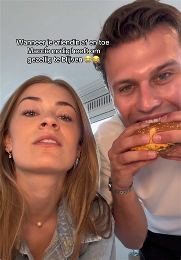 M’n fave is eindelijk weer terug hoor jongens 😭😂 wel maar tijdelijk dus als je hem ook voor je datenight wil moet je hem net als wij lekker besteIIen via @Thuisbezorgd 😂 @McDonald’s Nederland #fy #nl #fyp #nederland #thuisbezorgd ^^advertentle|||