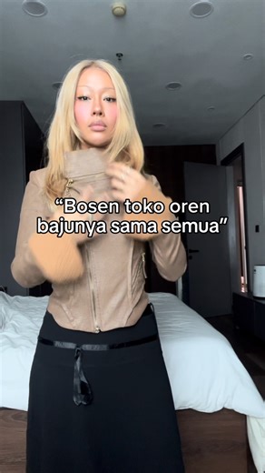 Preloved Indonesia on Instagram: "Belanja di Preloved 📲 kamu bisa jual beli pakaian Preloved dan thrift ❤️"