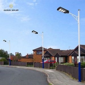 [Hot Item] Outdoor Waterproof IP65 Road Lamp 150W Light Control Induction LED Solar Street Lights with Radar Sensor for Road