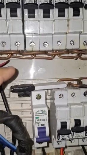 elétrica alta tensão® on Instagram: "⚡ MEGA PROMOÇÃO IMPERDÍVEL - (LINK NA BIO) 🔥 +20 CERTIFICADOS RECONHECIDOS PELO MEC em Elétrica e Automação com a Autoflix Treinamentos. Veja o que te espera 👇 🚀 Os cursos mais procurados pelas indústrias brasileiras estão aqui! Nunca fizemos nada igual ao que vai acontecer este mês. Quem entrar no nosso Grupo VIP no WhatsApp vai ter acesso ao MAIOR DESCONTO DA HISTÓRIA, garantindo +20 certificados MEC válidos em todo o Brasil. ✅ Acesso vitalício, estude n