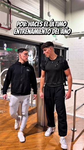 Último entrenamiento del año🎄 Hasta 60% 10% código: DUAL en @myprotein y 10% en @pbsapparel #gym #ultimo #entrenamiento #año