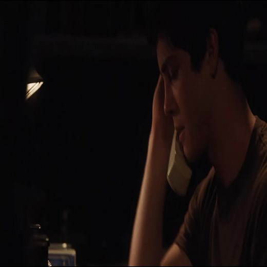 Perks of Being a Wallflower phone scene: