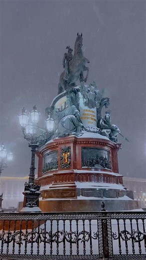 Only 8 second video but how much beauty in it! We ❤ Sait Petersburg, Russia 🇷🇺 -- ✅ If you need a Travel voucher/invitation to secure your Russian visa, email your request at stpetersburgguide@inbox.ru The visa support is only for a restricted list of countries. | St Petersburg Guide