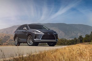 Thieves stealing Toyota, Lexus vehicles using key fob 'relay', police warn