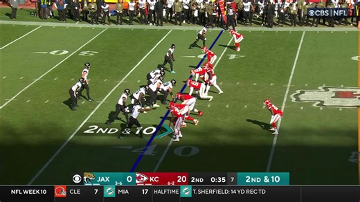 Marvin Jones lays body out to haul in Lawrence's 33-yard launch