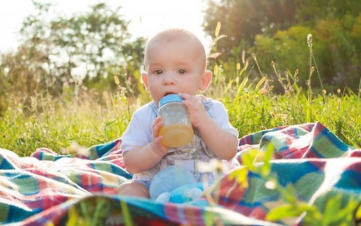 How To Introduce Juice To Your Baby: Guidelines & Tips