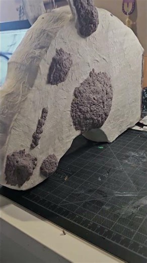 Horse head made with paper mache #craft #hobbyhorse #art #papermache #headpiece #horse