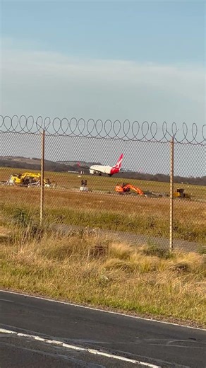 Qantas B737-800 “Optus/Frequent Flyer” Livery Takeoff | QFA468 MEL–SYD RWY 34 #aviation #4k #airport