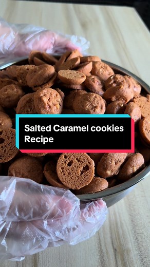 Delicious Salted Caramel Cookies Recipe