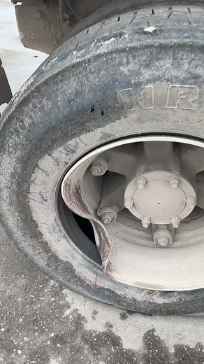 572K views · 2.1K reactions | Getting a nut off one jack at a time #tiredoctor #tireguy #tires #tirerepair #tiretech #canada #fyp #foryou #viral #tyre #tyres #entertaining | The Tire Doctor | Facebook
