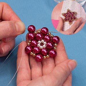 How to make a beaded brooch easily - DIY jewelry! | Miarti - Creative ideas