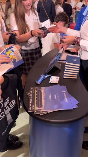 Even the police want to become pilots! 🚓🛫 Yesterday we joined Colegio Salliver’s Open Day, where students (and maybe even a few officers 👀) learned all about our Pilot and Cabin Crew (TCP) training programs. A day full of curiosity, ambition, and future aviators ready to take off! 🌍✈️ 🎥 Video by @ninopilot_ — thank you for capturing the day perfectly! #AerodynamicsAcademy #LearnToFly #CabinCrew #FutureCaptain #PilotInTheMaking #OpenDay #Salliver #WeFlyTogether | Aerodynamics Academy