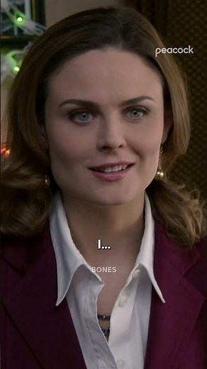 Who’s that girl? #Bones #ZooeyDeschanel #EmilyDeschanel #Shorts