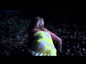 Anna Paquin, barefoot grab (True Blood)