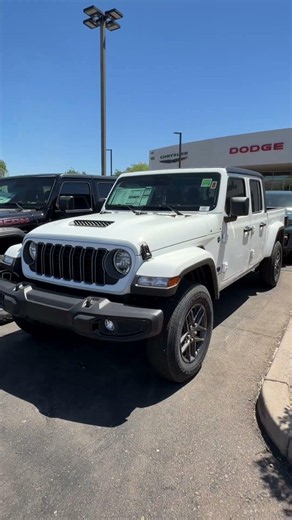 NEW 2025 Gladiators available! #jeep #gladiator