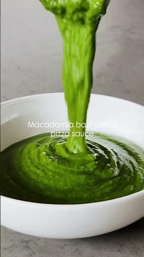 Easy & Delicious Green Pizza Sauce Recipe 🍕🌿