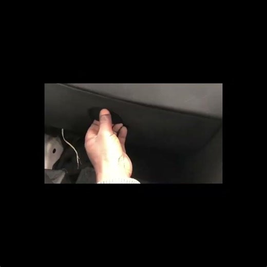 Nissan Np200 - Obd2 Diagnostic Port