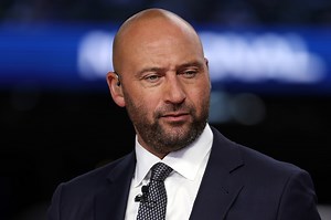 Derek Jeter’s Hilarious Driving Banter With Wife and Kids Goes Viral