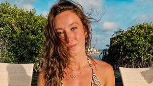 Meet the world's sexiest speed skater Schulting who wows fans with bikini snaps