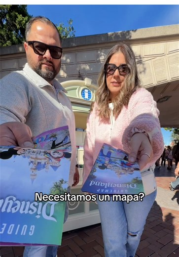 Explorando Disneyland: Mapas y Diversión Familiar