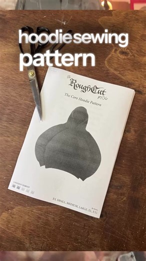 The easiest (and best) hoodie pattern I’ve made with complete tutorial included. Get 30% OFF now ✅ #hoodiepattern #sewingpattern #sewing #sewingtok #diyhoodie #diyfashion #handmadeclothing #patternmaking #myog #hoodie #juki #sew #makersgonnamake #sewist #tutorial