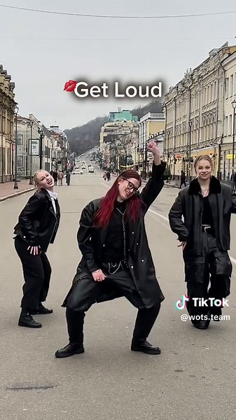 K-Pop Dance Cover in Public: Blackpink and Twice