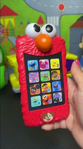 ELMO’s Learning Phone #sesamestreet