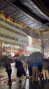 Macy’s is getting ready for Thanksgiving day parade 2025 🦃🇺🇸 | New York Photo