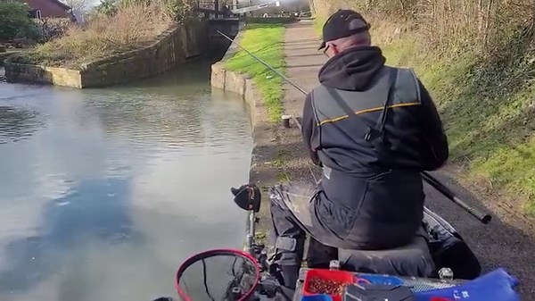 We enjoyed a lovely bit of perch fishing with Speedy on Friday! If you're struggling to catch down the edge on a commercial, just get down your local canal! 💥 | Dynamite Baits - Match & Coarse