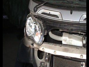 How to remove the headlight of a Smart Fortwo