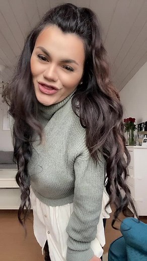 Roxy (@rooxy.official)’s videos with Stop using my video damn - 🥸