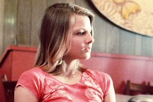 Jodie Foster says it was her mom's idea for sister to be “Taxi Driver” stand-in during sexual scenes