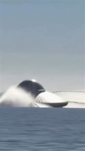 MAKIN 🎣MEMORIES HAPPIN 🎥 on Instagram: "Crazy we just saw this on our fishing trip. Never seen anything like this . Alien ship exploding water #alien #ocean#losangeles #fish #socal"