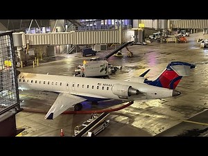 First Class flight: Delta Connection CRJ-900 New York LaGuardia to Roanoke 11/09/2025