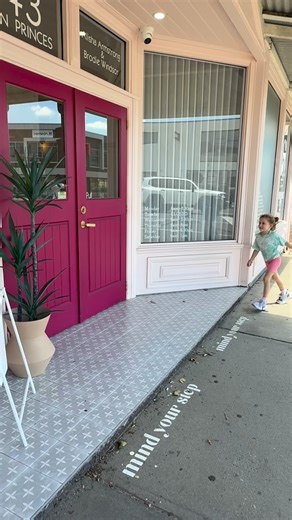 SKIN IS OUR THING! ✨ on Instagram: "✨ BLACK FRIDAY: 3 WAYS TO SHOP! ✨ Running Wednesday–Friday only 🤩🙌🏼💥 To make it super easy, here are the three ways you can shop our Black Friday sale: 1️⃣ In-Clinic – Come in to purchase products, book your appointments, or grab your vouchers. 2️⃣ Call Us – You can also purchase products, book appointments, or organise vouchers over the phone. 3️⃣ Online – Online is voucher and product purchases only (discount will be automatically applied at checkout whe