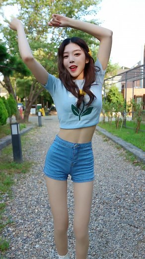 Top TikTok Trends: Can't Take My Eyes Off You Dance