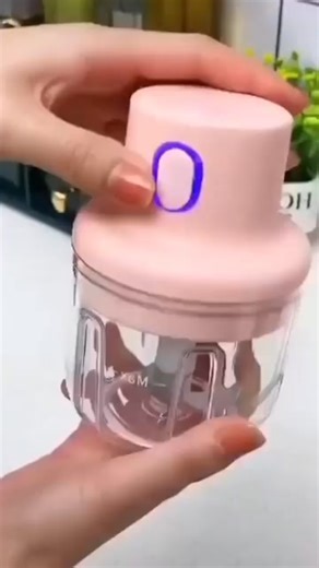 5.4K views · 122 reactions | Still crying over onions?  Meet your new kitchen hero — the Dropnova Portable Vegetable Chopper! ✅ Chops veggies in 5 seconds flat ✅ Compact, easy to clean & carry ✅ ₹100 OFF on prepaid orders ✨ Only ₹599/- — no tears, just speed! | Dropnova.store | Facebook