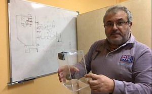 Moniac, la máquina del siglo pasado que construyen en la UMA para explicar la economía del presente | Diario Sur