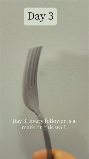 DailyScratch on Instagram: "Day 3, 1 scratch per follow 🍴vs🧱 #wall #I'mbreakingthewall #explore #reelsviral"