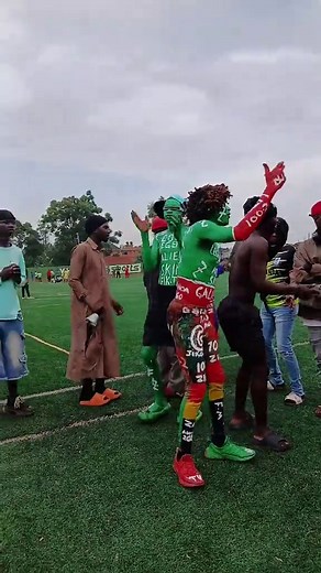 Alien Skin: YES Centre Galaxy TV vs Fangon Forest