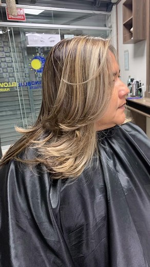 Mechas con gorro: Transformación de cabello con técnicas creativas