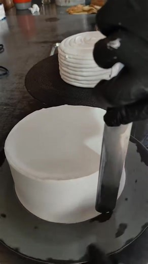 1.6K views | Decoration of cake  with pistachio and fruit  great cake idea  #cakeebi #trendingcakedesign #viralcake #cakeart #cake #cakelover #cakevideo #cakedecorating | Cake Ebi | Facebook