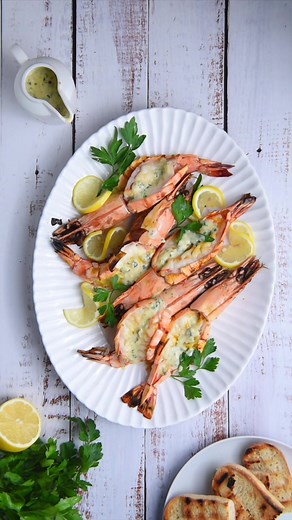 Delicious Black Tiger Shrimp Recipe with Creamy Garlic Sauce