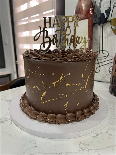 Decorate a 3-Layer Chocolate Cake with Cream Cheese Filling