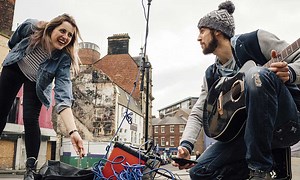 Buskers Earn More If They Play Classical Music On Cold Sundays