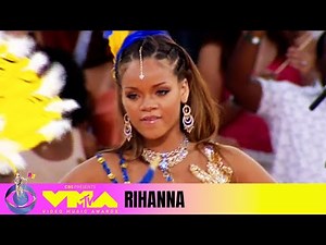 Rihanna Performs “Pon de Replay” | 2005 Video Music Awards