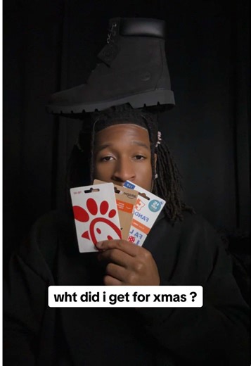 13 mins of me tapping on xmas gifts | #happyholidays #xmas #asmrtriggers #mouthsounds #fastandaggressiveasmr