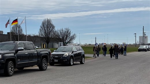UAW Local 1327 in Findlay goes on strike